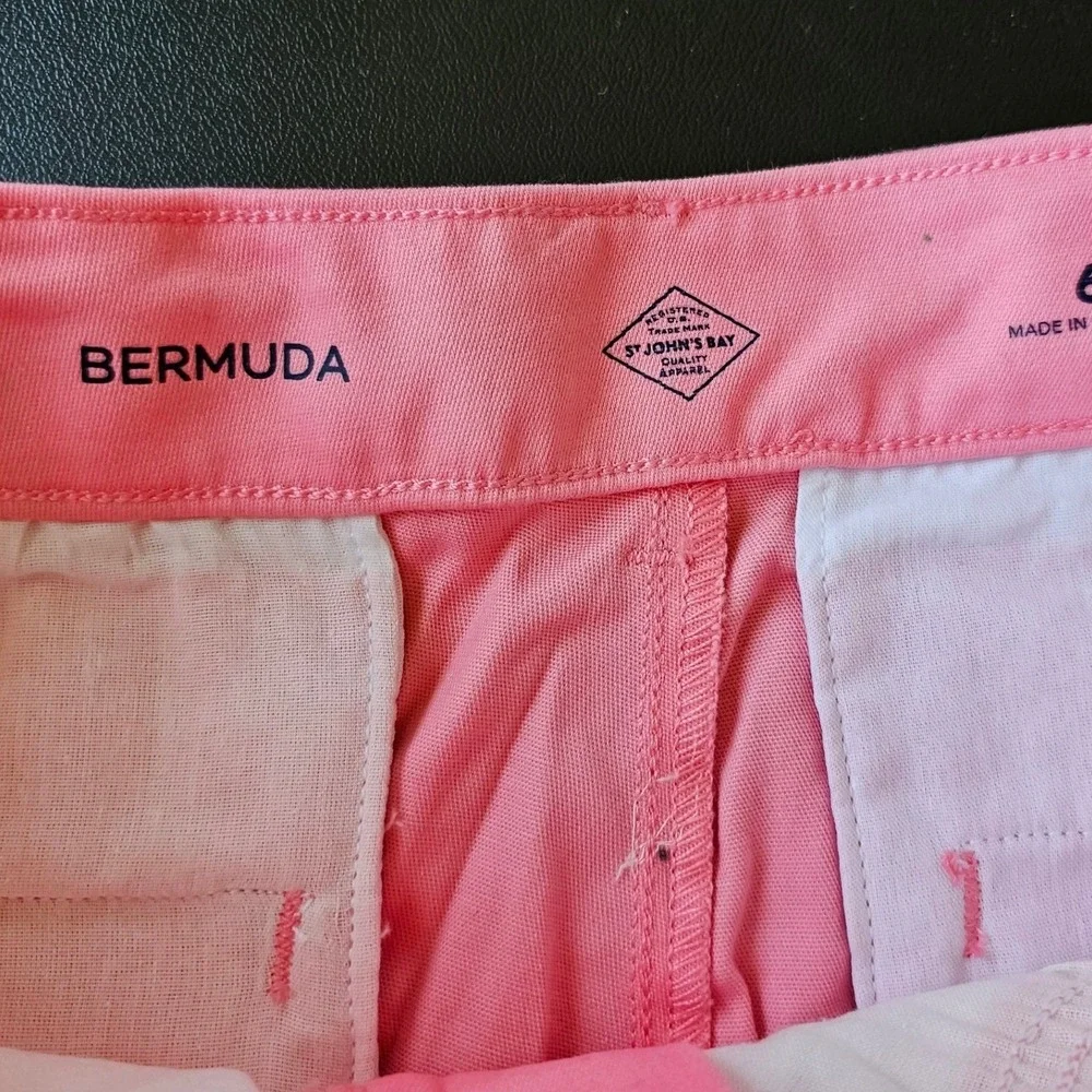 St Johns‎ Bay Womens Pink Bermuda Shorts Secretly Slender Mid Rise Size 6 NEW